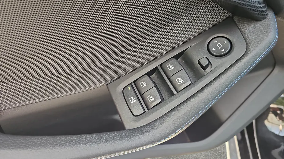 BMW Seria 2 220i xDrive M Sport sport-aut