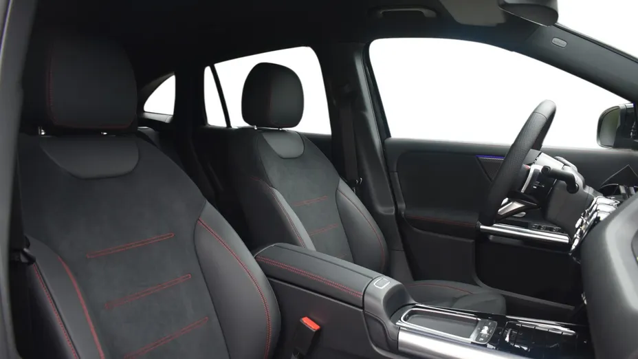 MERCEDES-BENZ GLA GLA 200 d AMG Line 8G-DCT