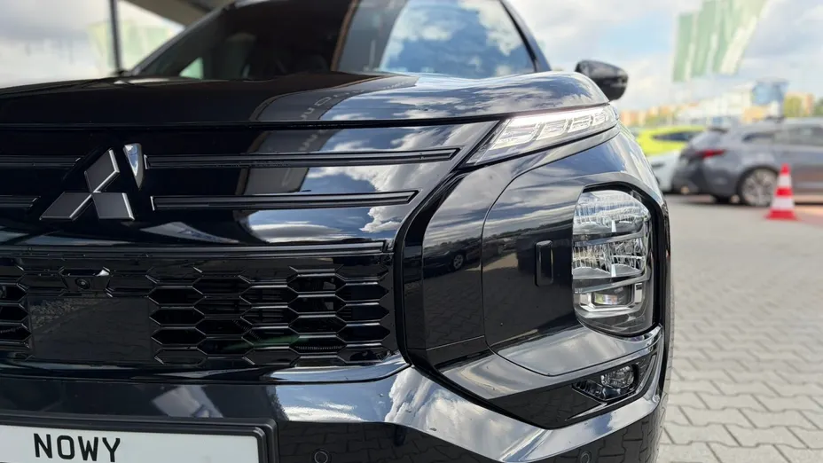 MITSUBISHI Outlander Outlander PHEV Black Edition