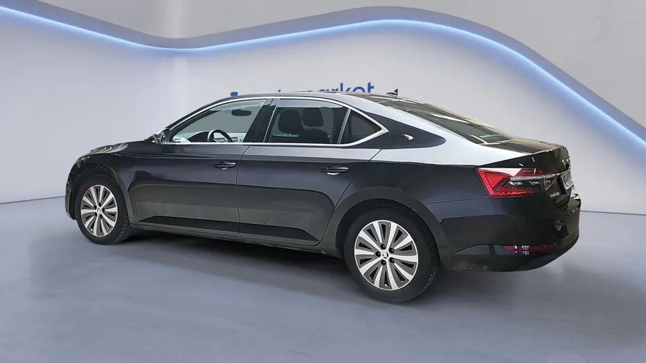 SKODA Superb Superb 2.0 TDI SCR Style DSG