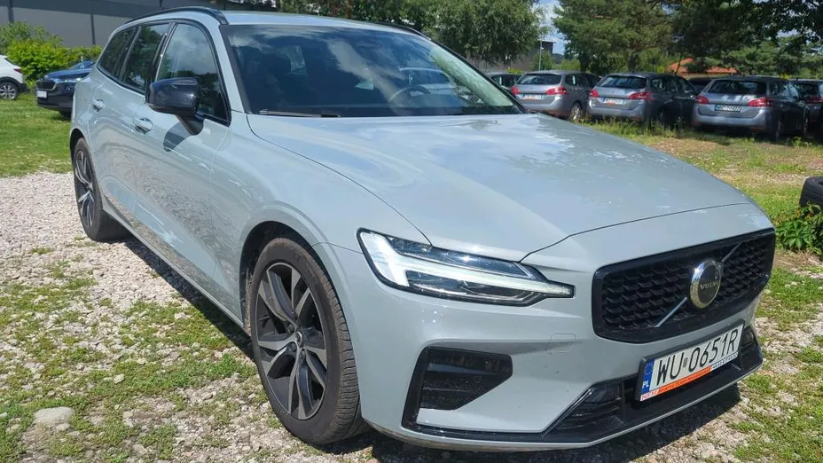 VOLVO V60 V60 B4 B Plus Dark aut