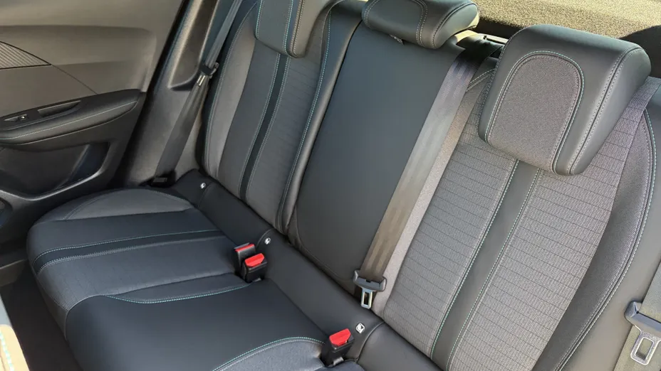 PEUGEOT 2008 2008 1.2 PureTech Allure Pack S&S EAT8