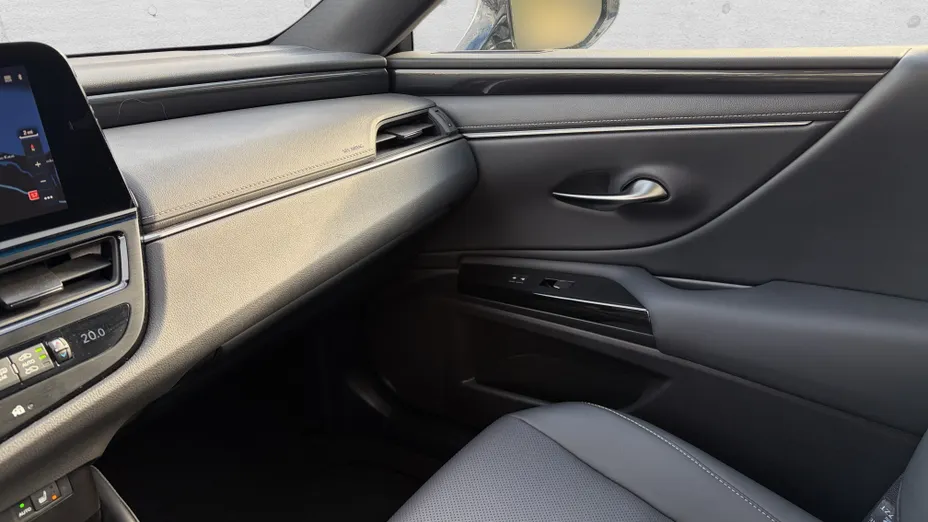LEXUS ES ES 300h Business Edition
