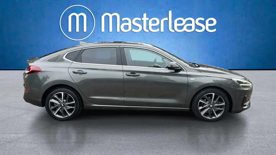HYUNDAI i30 i30 Fastback 1.5 T-GDI 48V Smart DCT