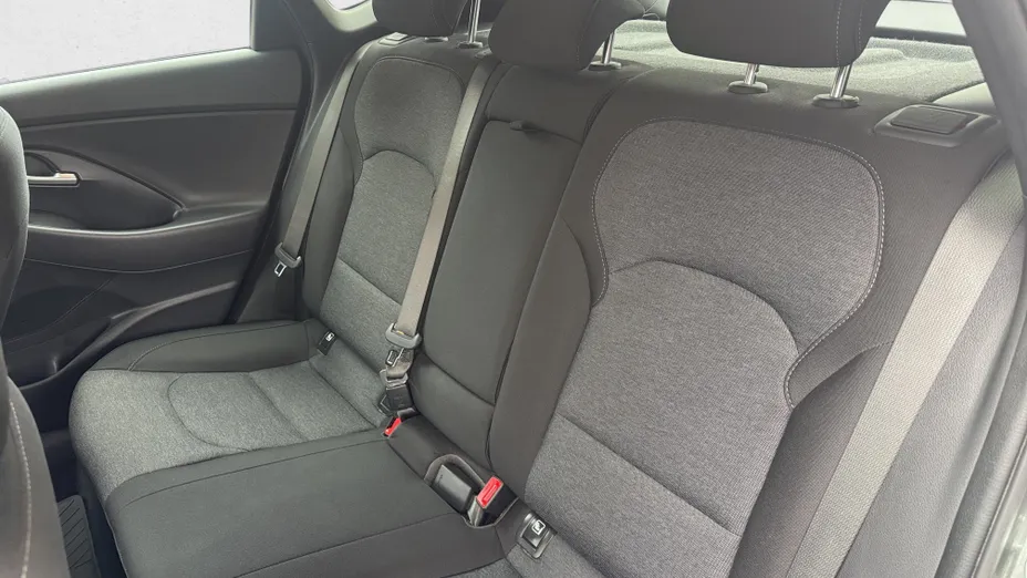 HYUNDAI i30 i30 Fastback 1.5 T-GDI 48V Smart DCT