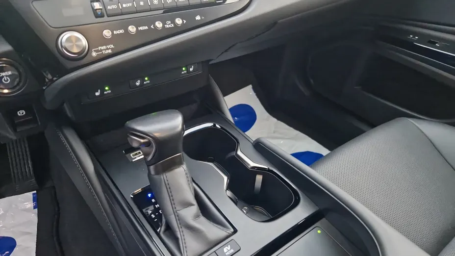 LEXUS ES ES 300h Business Edition