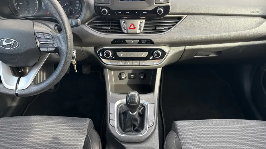 HYUNDAI i30 i30 1.4 Classic +