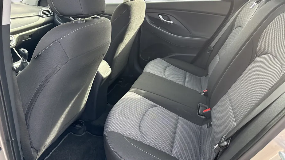 HYUNDAI i30 i30 1.4 Classic +