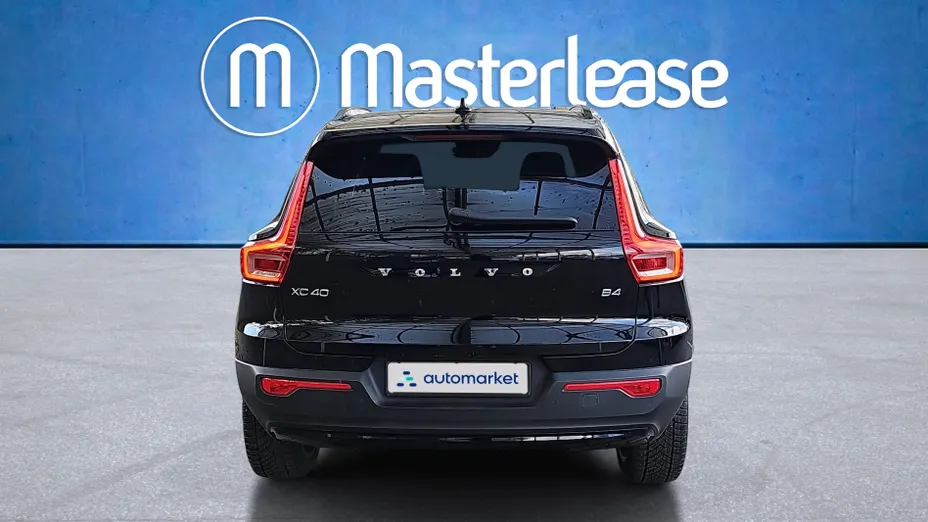 VOLVO XC40 XC40 B4 Plus Dark aut