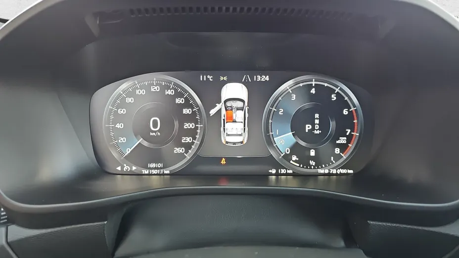 VOLVO XC40 XC40 B4 Plus Dark aut