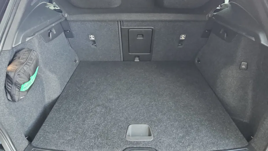 VOLVO XC40 XC40 B4 Plus Dark aut