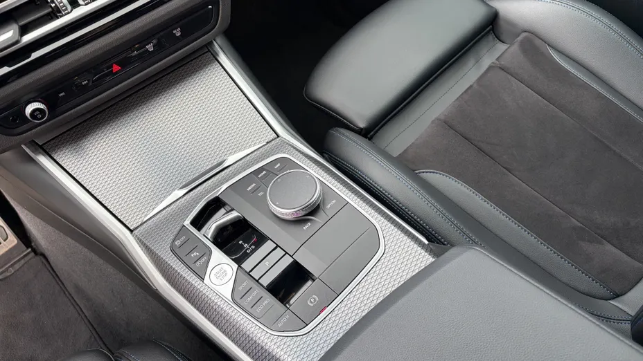 BMW Seria 3 318i M Sport aut