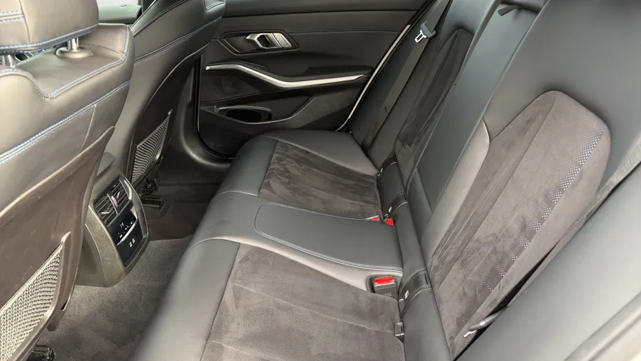 BMW Seria 3 318i M Sport aut