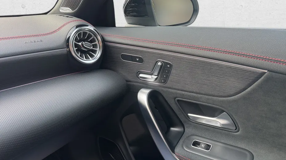 MERCEDES-BENZ CLA CLA 200 mHEV AMG Line 7G-DCT
