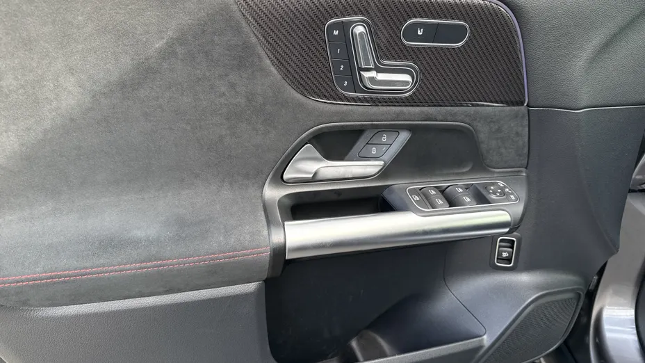 MERCEDES-BENZ GLA GLA 200 mHEV AMG Line 7G-DCT