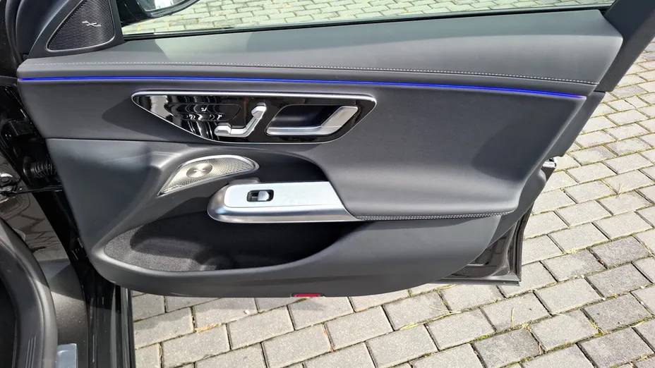 MERCEDES-BENZ E Klasa E 300 de PHEV 4-Matic AMG 9G-Tronic