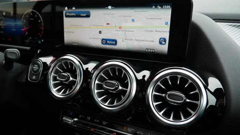 MERCEDES-BENZ B Klasa B 220 4-Matic mHEV AMG Line 8G-DCT