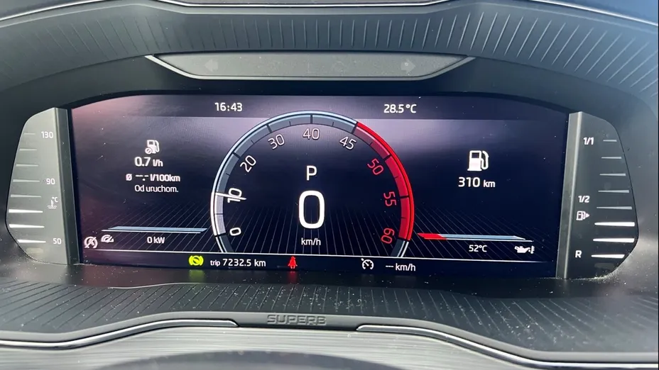 SKODA Superb Superb 2.0 TDI SCR Ambition DSG