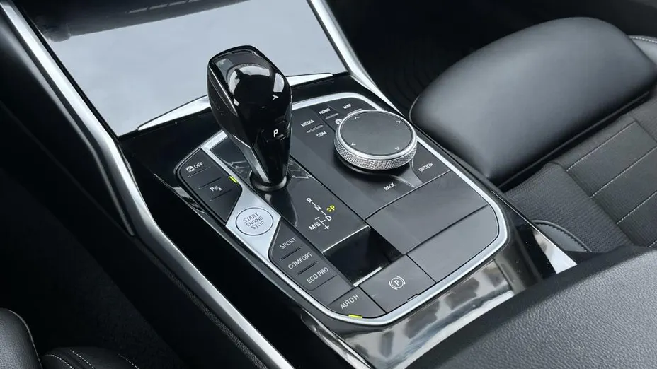 BMW Seria 3 320d xDrive Sport Line aut