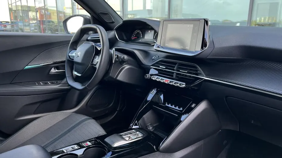 PEUGEOT 2008 2008 1.2 PureTech Allure S&S EAT8