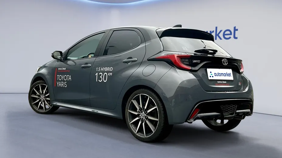 TOYOTA Yaris Yaris Hybrid 1.5 GR Sport