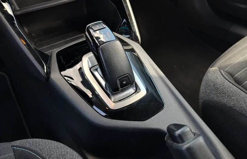 PEUGEOT 2008 2008 1.2 PureTech Active Pack S&S EAT8