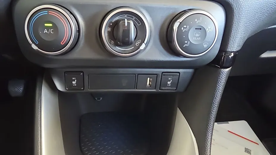 TOYOTA Yaris Yaris 1.5 Comfort