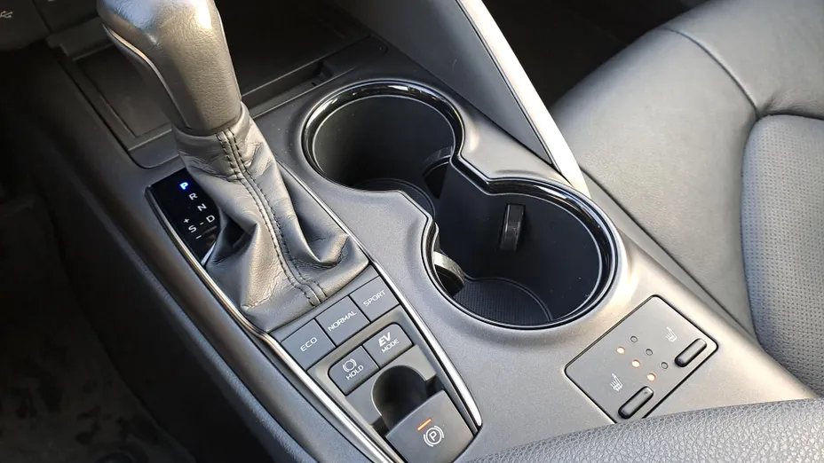 TOYOTA Camry Camry 2.5 Hybrid Comfort CVT