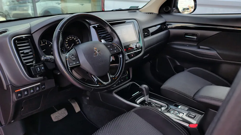 MITSUBISHI Outlander Outlander 2.0 Instyle SDA 4WD CVT