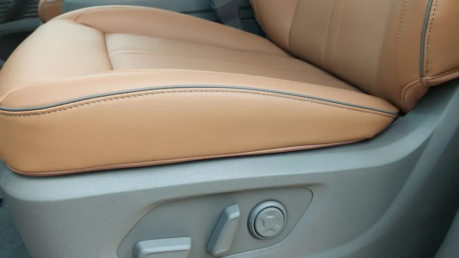 HYUNDAI Staria Staria 1.6 T-GDI HEV Luxury aut Nowy