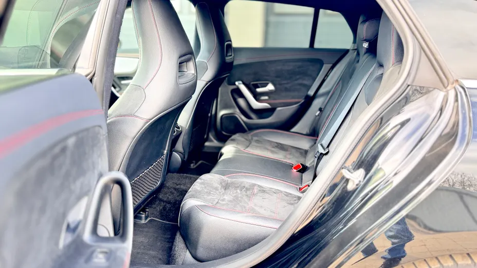 MERCEDES-BENZ CLA CLA 200 4-Matic AMG Line 8G-DCT