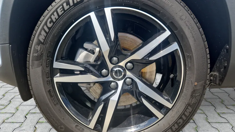 VOLVO XC40 XC40 B3 Plus Dark aut