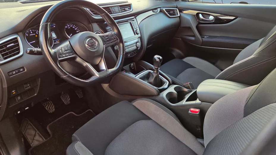 NISSAN Qashqai Qashqai 1.3 DIG-T N-Connecta