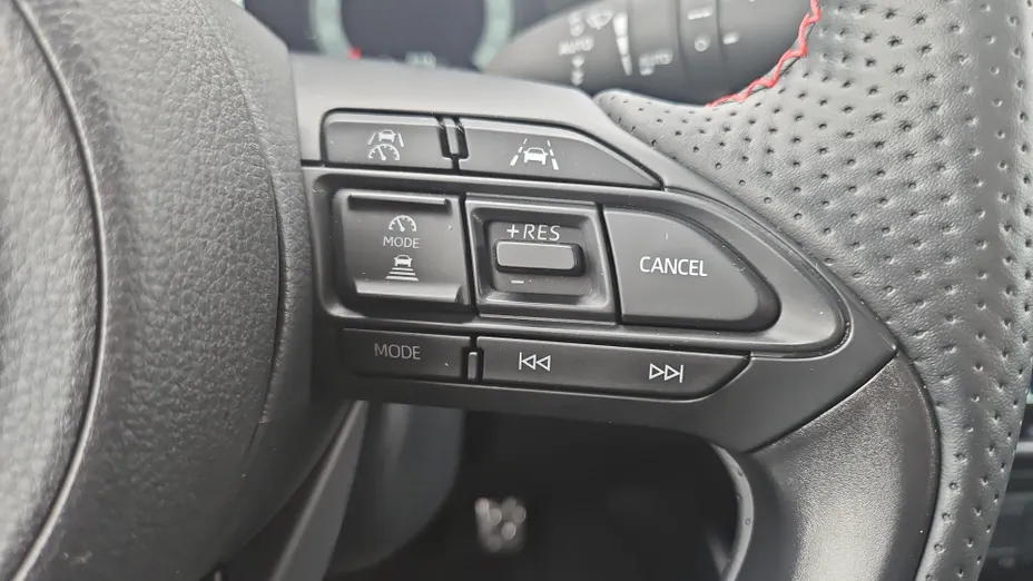 TOYOTA Yaris Yaris Hybrid 1.5 GR Sport