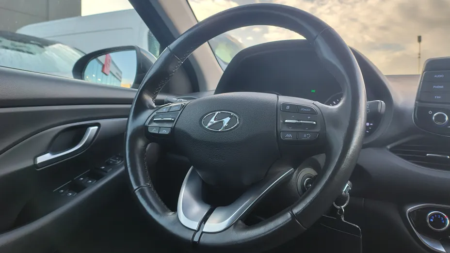 HYUNDAI i30 i30 1.5 DPI Classic +