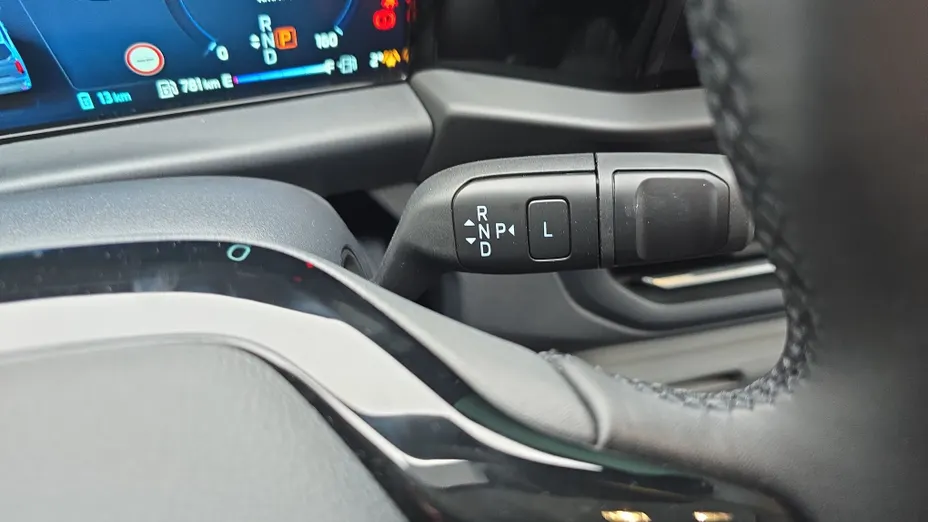 FORD Transit Custom Transit Custom 2.5 PHEV 320 L2H1 Limited (bryg.) CVT