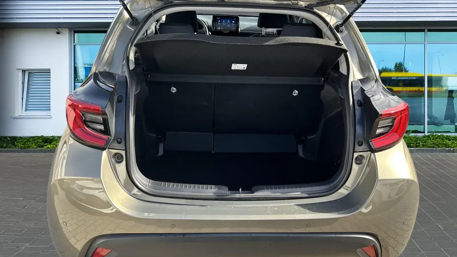 TOYOTA Yaris Yaris Hybrid 1.5 Style