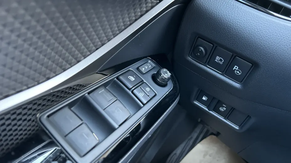 TOYOTA C-HR C-HR 1.8 Hybrid Executive