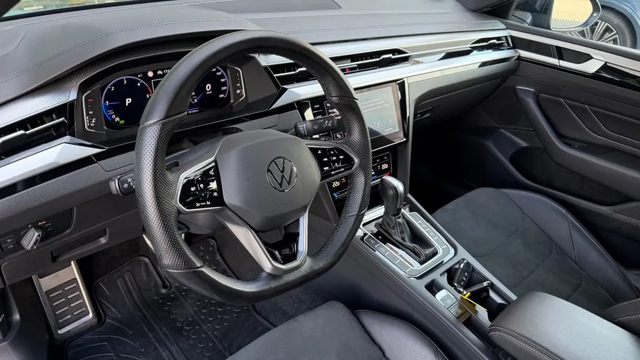 VOLKSWAGEN Arteon -