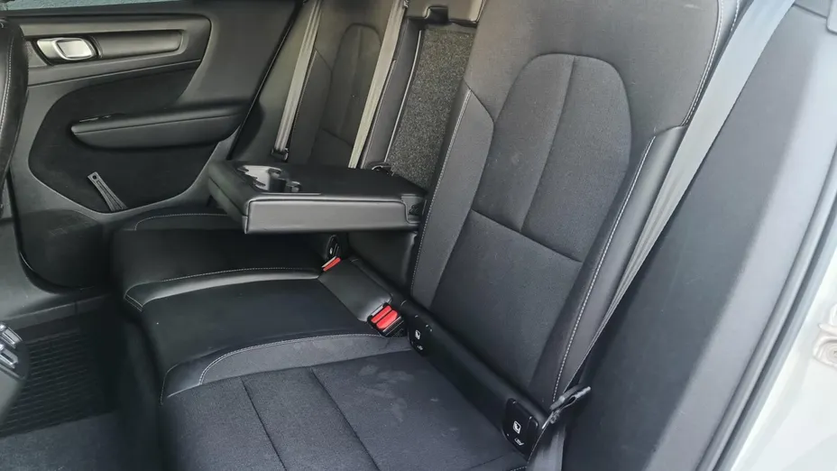 VOLVO XC40 XC40 T3 Momentum