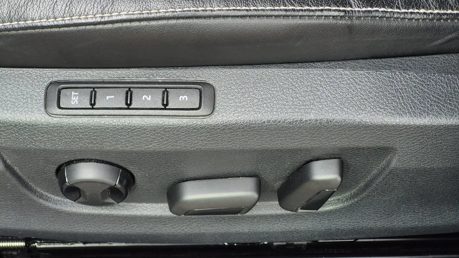 SKODA Superb -
