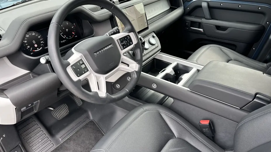 LAND ROVER Defender Defender 110 3.0 D250 mHEV X-Dynamic SE