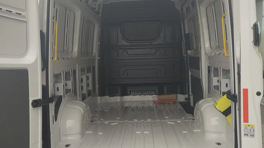 VOLKSWAGEN Crafter Crafter 30 BiTDI (11,3m3) Aut.