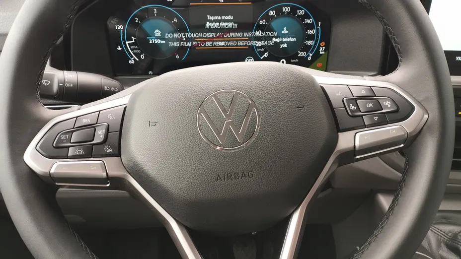 VOLKSWAGEN Transporter Transporter TDI L2H1 Plus