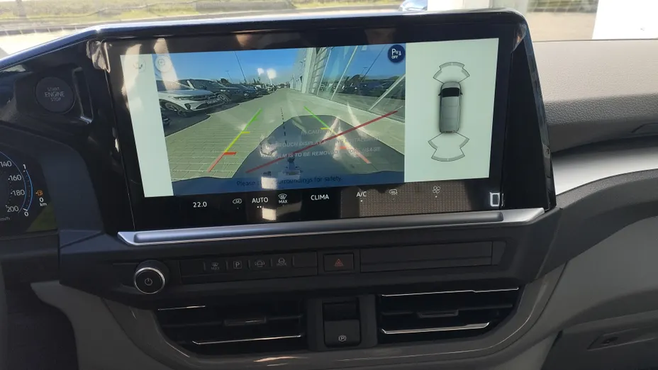 VOLKSWAGEN Transporter Transporter Kombi TDI L2H1 M1 Nowy