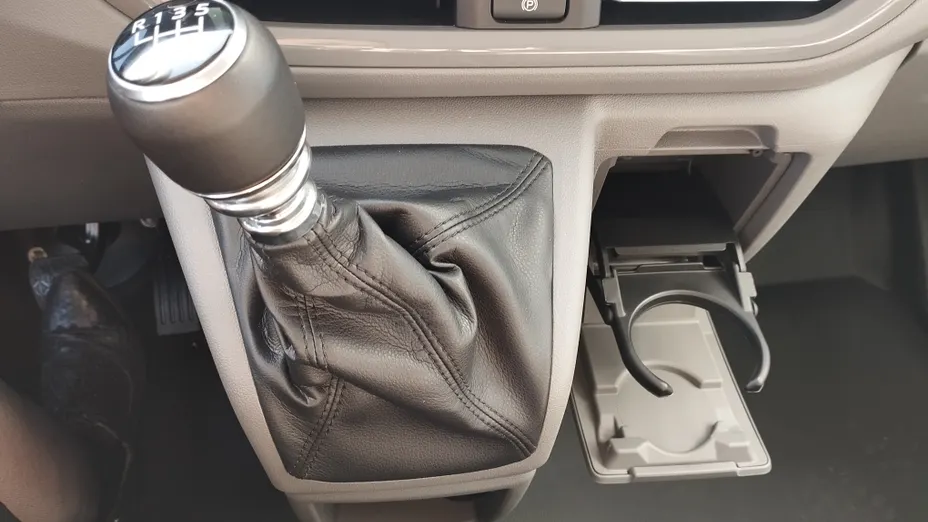 VOLKSWAGEN Transporter Transporter Kombi TDI L2H1 M1 Nowy