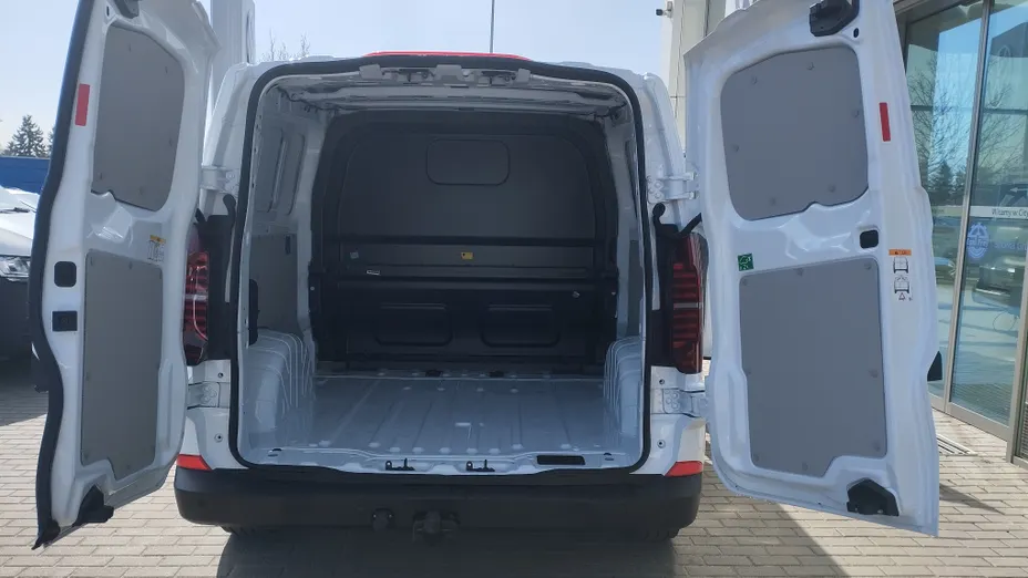 VOLKSWAGEN Transporter Transporter Kombi TDI L2H1 M1 Nowy