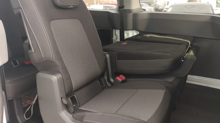 VOLKSWAGEN Transporter Transporter Kombi TDI L2H1 M1 Nowy