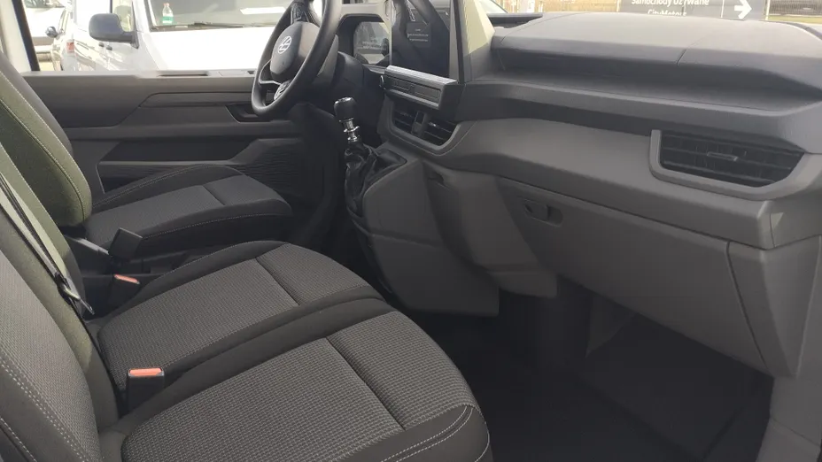 VOLKSWAGEN Transporter Transporter Kombi TDI L2H1 M1 Nowy