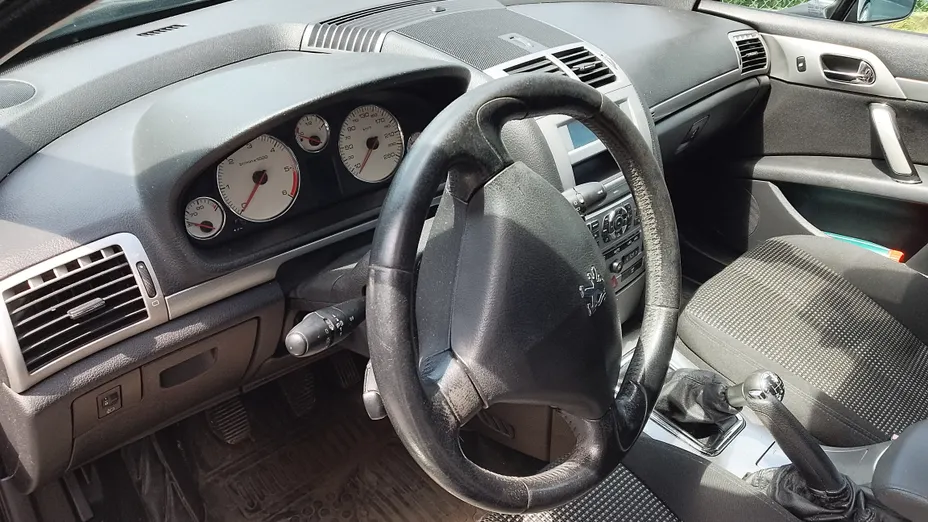 PEUGEOT 407 -